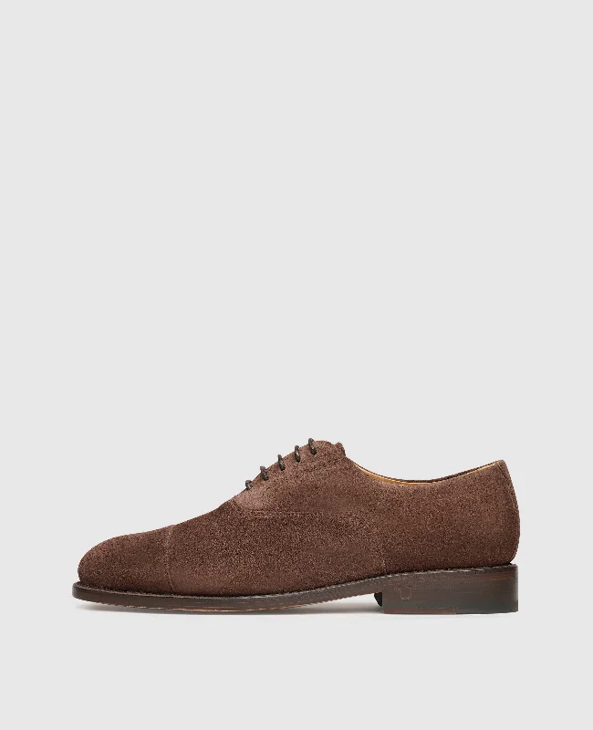 Low - top men's boat shoes for a sleek appearanceElla CO - Brown