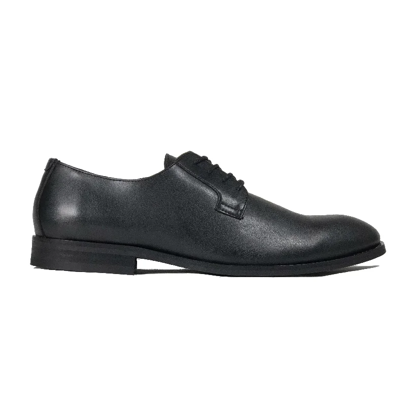 Men's formal shoes with a polished shine'Gideon' classic vegan derby round toe by Zette Shoes - black