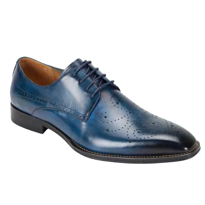 Men's formal shoes with a wingtip designGIOVANNI: JOEL