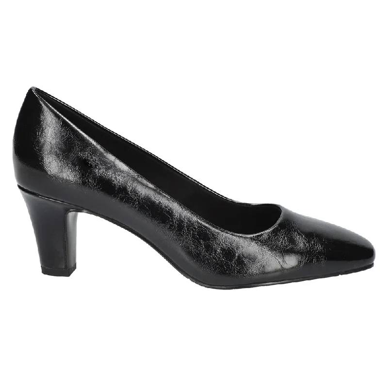 Men's formal shoes with a polished shinePoet Square Toe Pumps