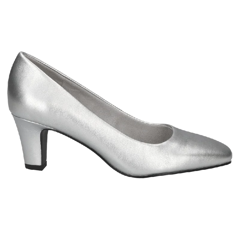 Men's formal shoes with a pointed toe for a stylish lookPoet Square Toe Pumps